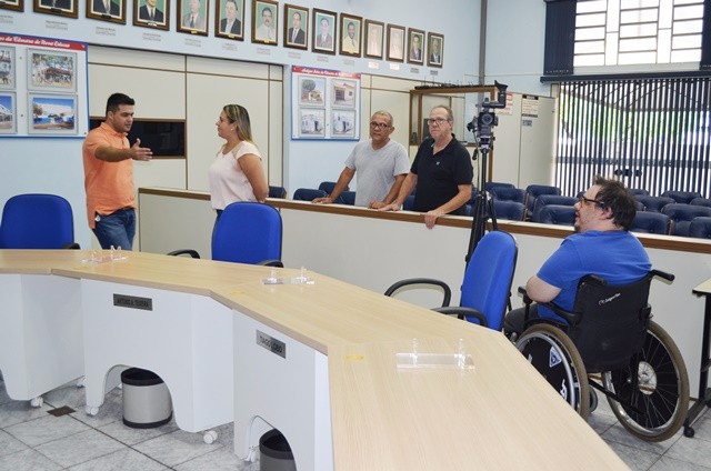2017526_FOTO - Apnen pede acessibilidade no Plenário para os vereadores